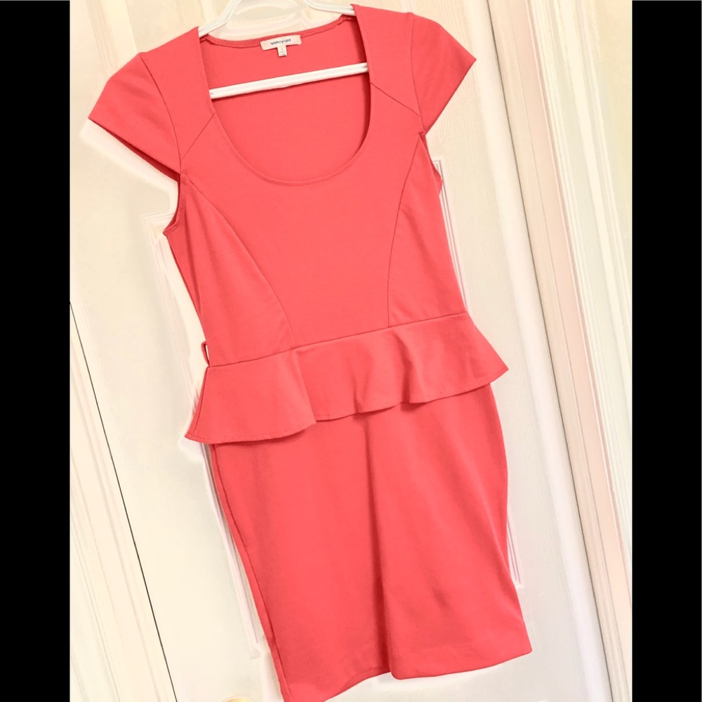 Peplum pink dress bodycon fitted small S cap